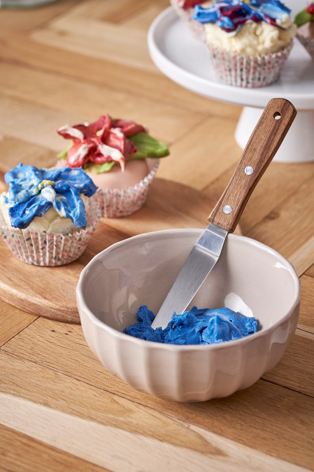 Icing spatula