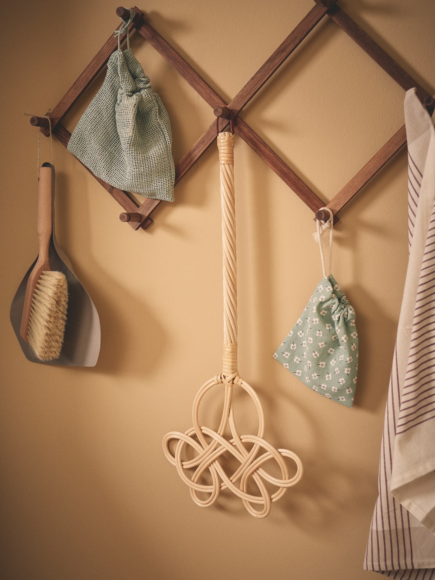 Carpet beater