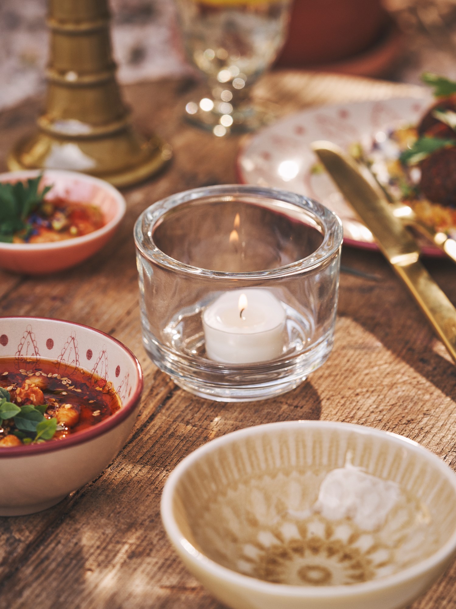 Tealight holder