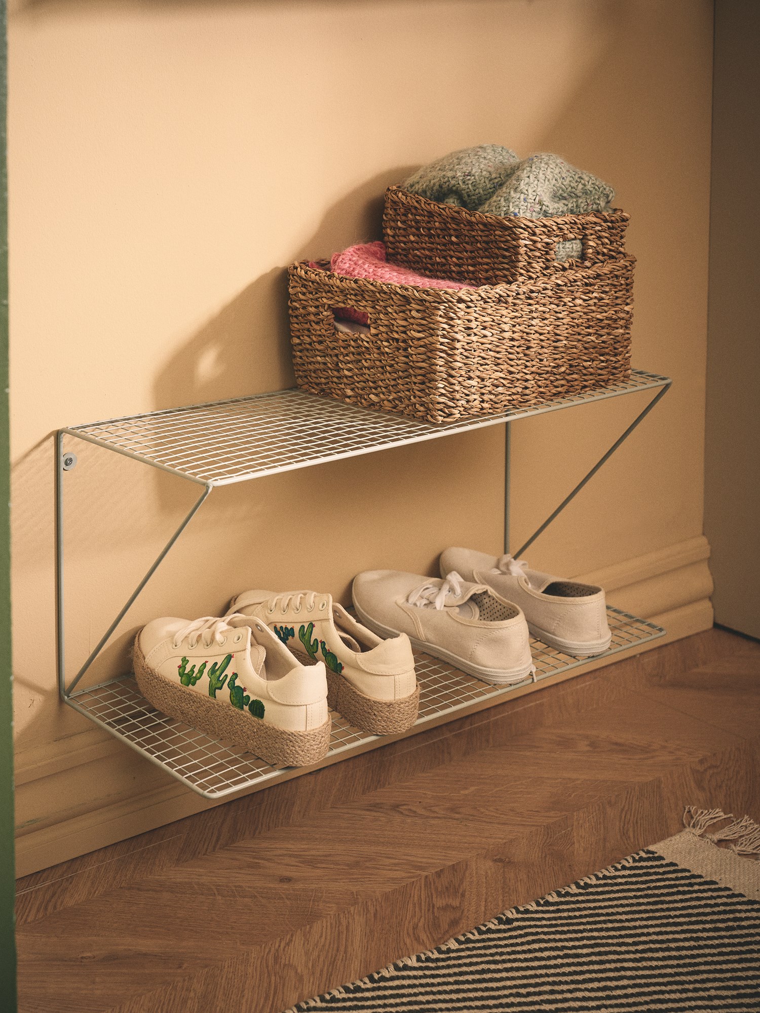 Shoe rack