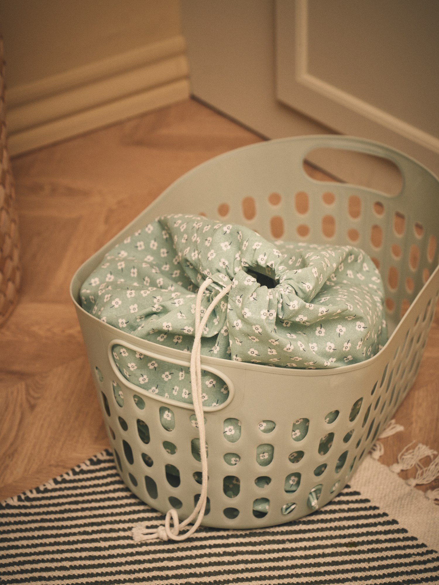 Laundry basket
