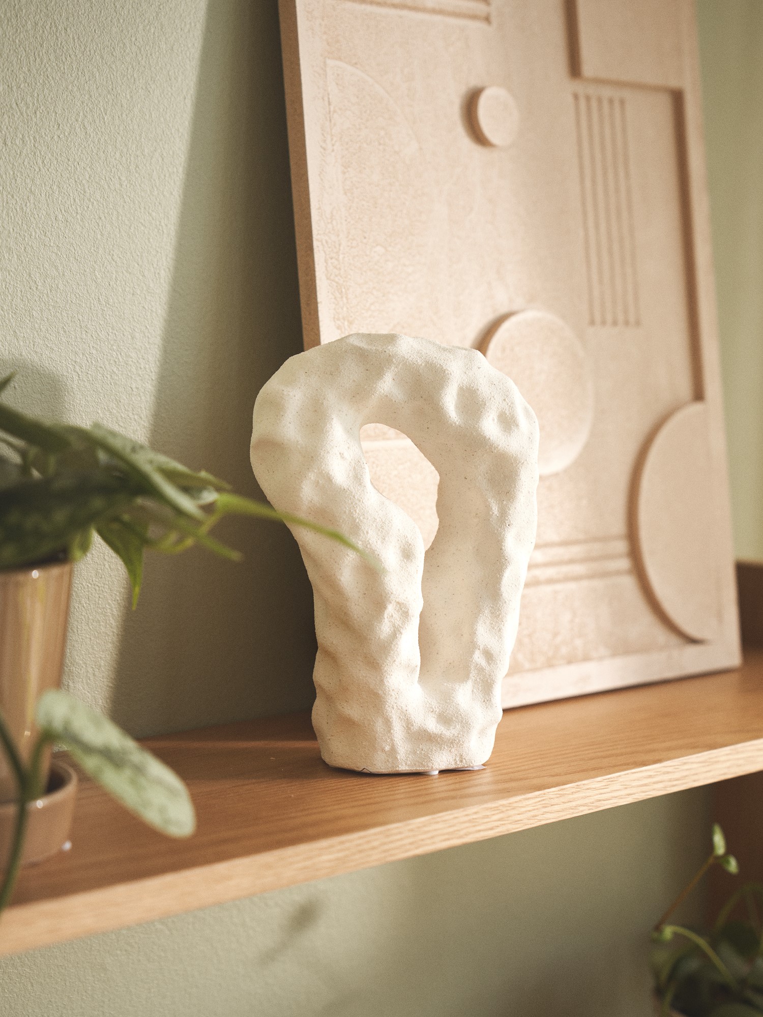 Decorative figurine