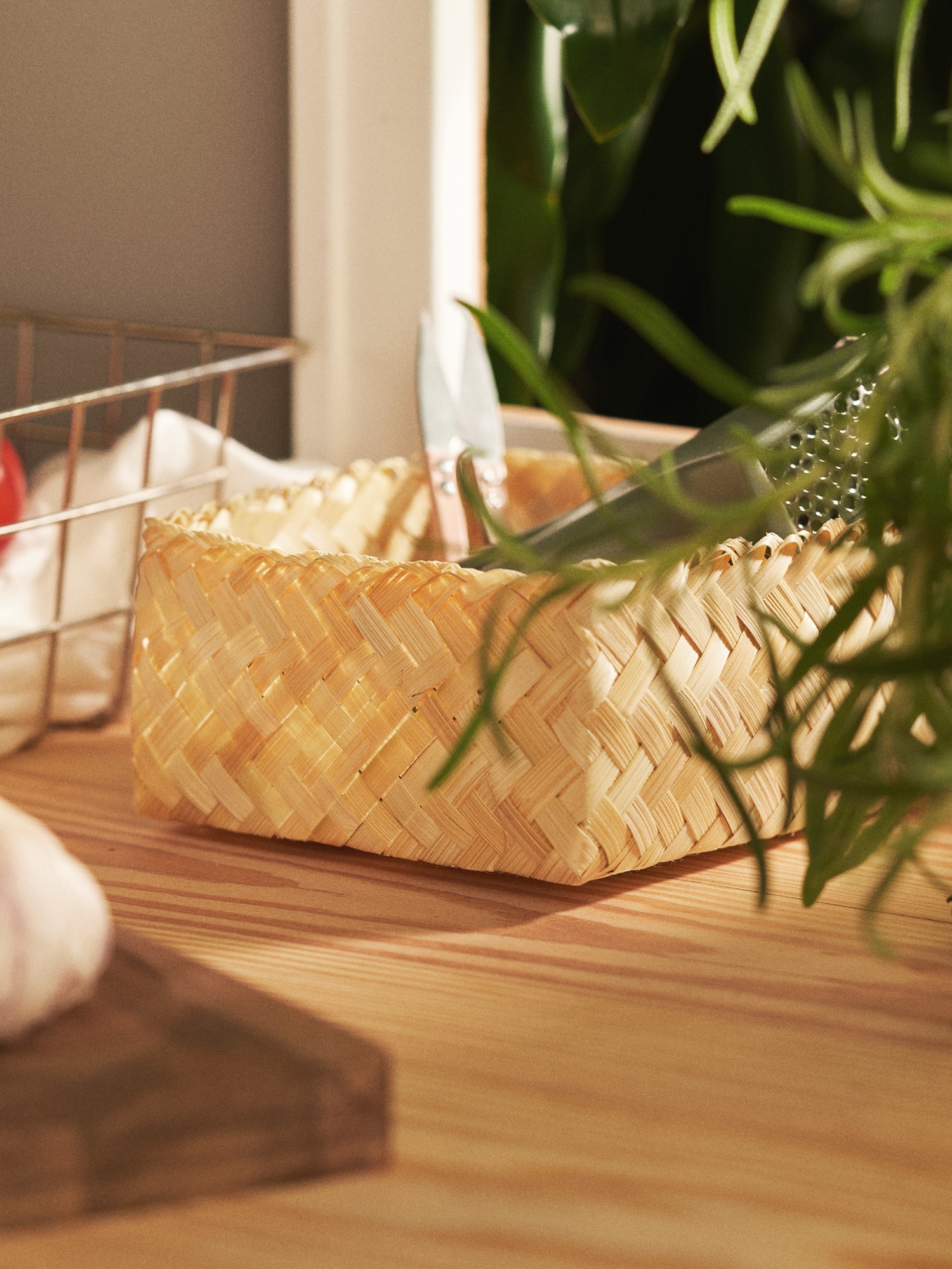 Storage basket