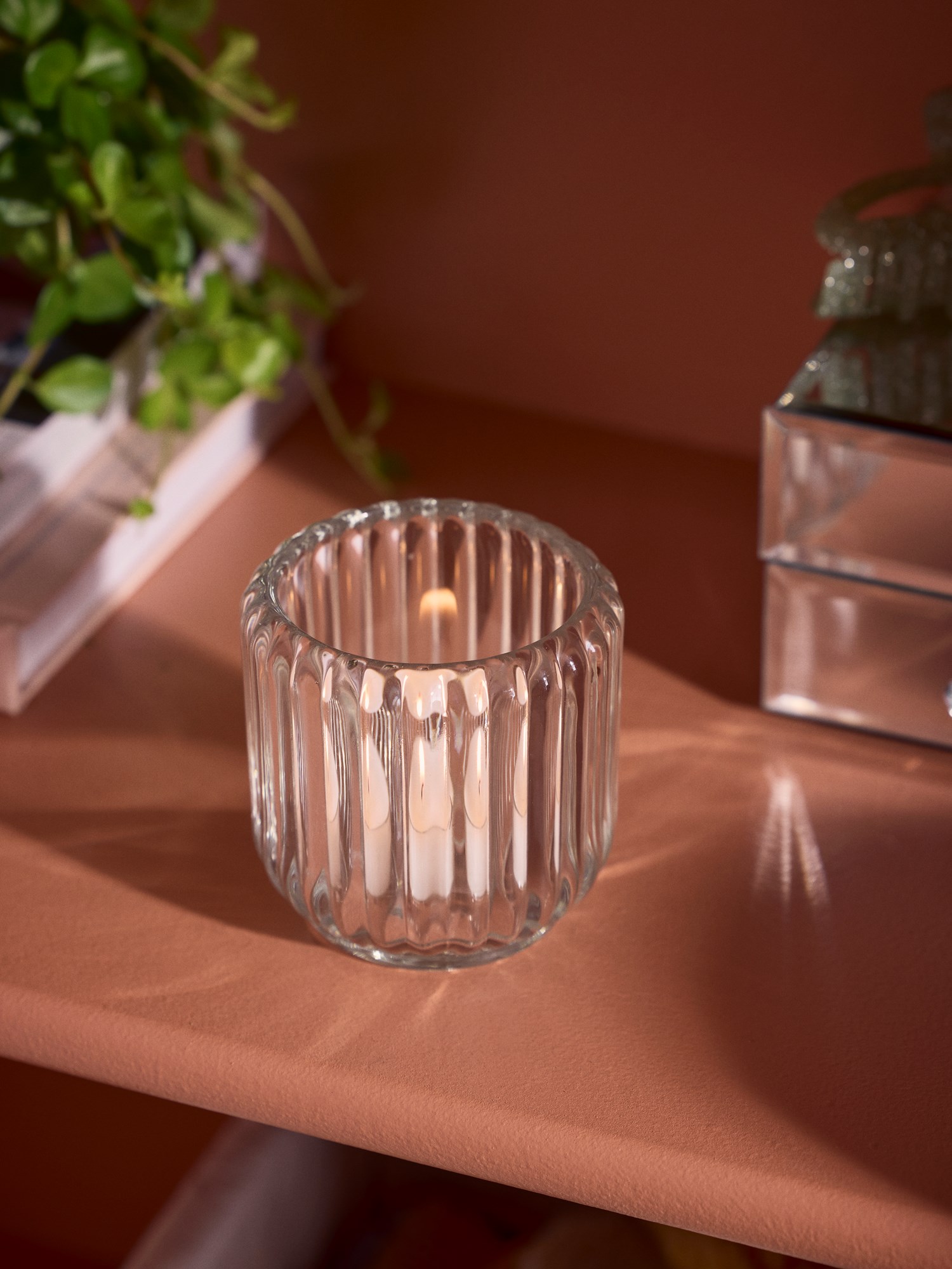 Tealight holder