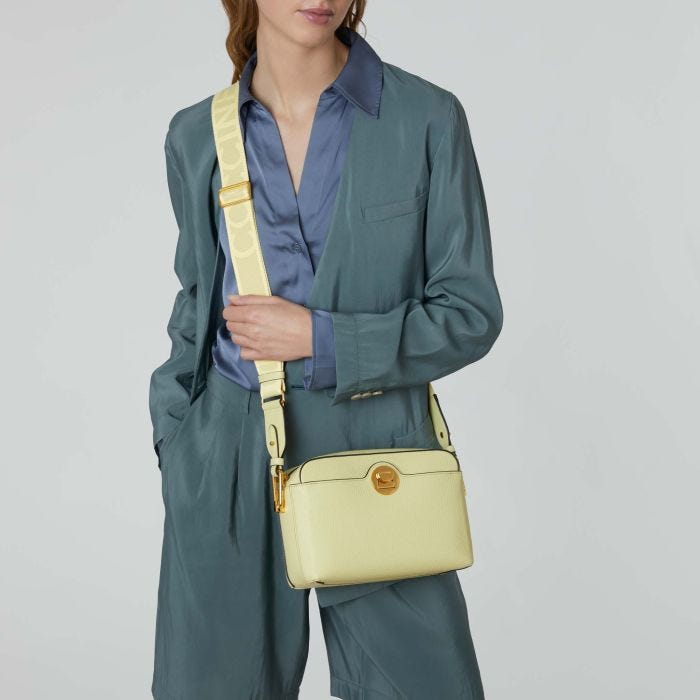 Liya Signature Medium