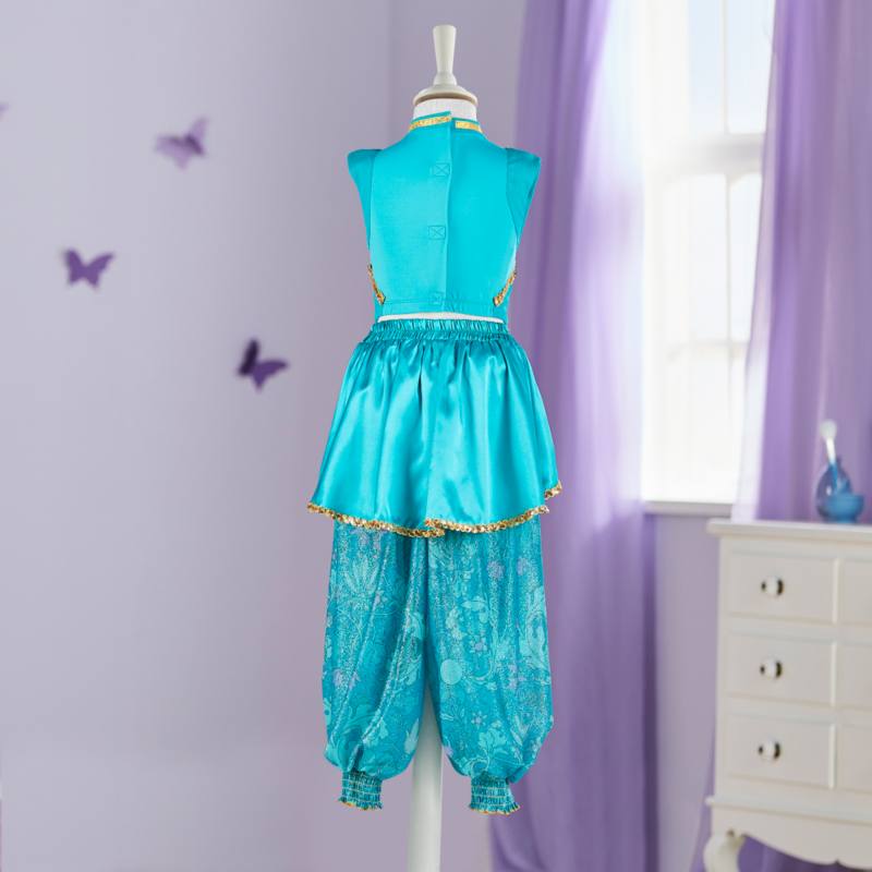 Clothing & Costumes