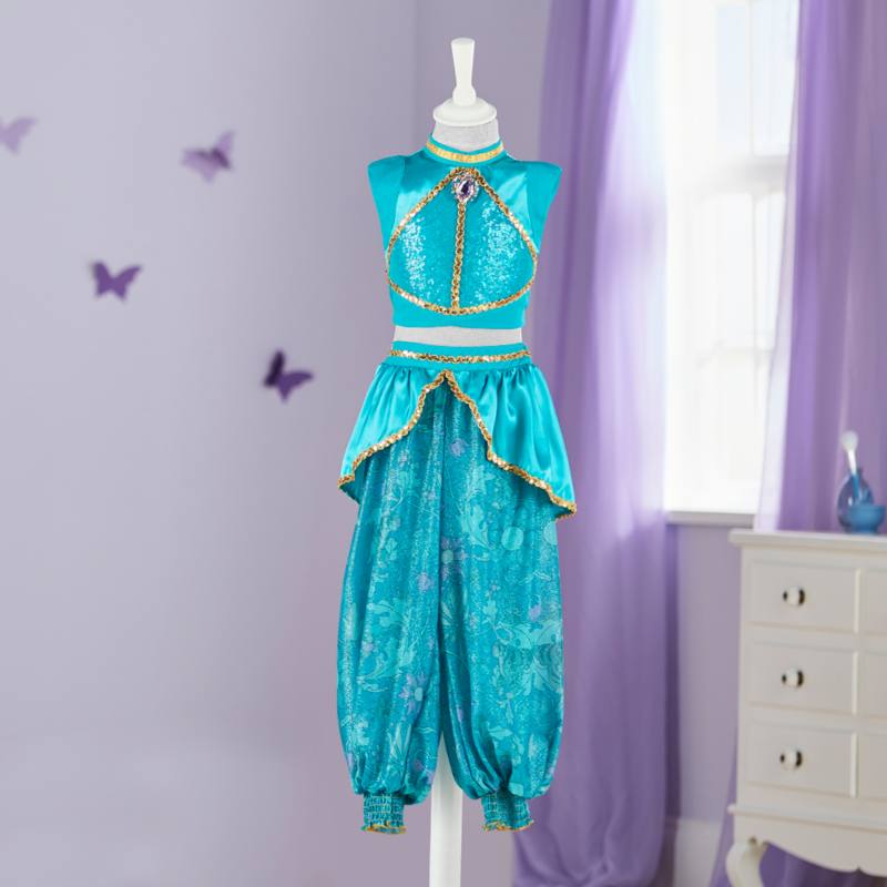 Clothing & Costumes