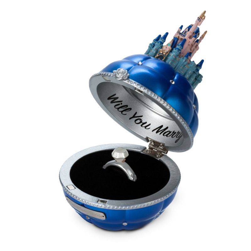 Disney Cruise Line Limited Release Pin, New Zealand