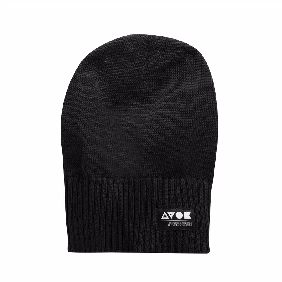 KNITTED BEANIE
