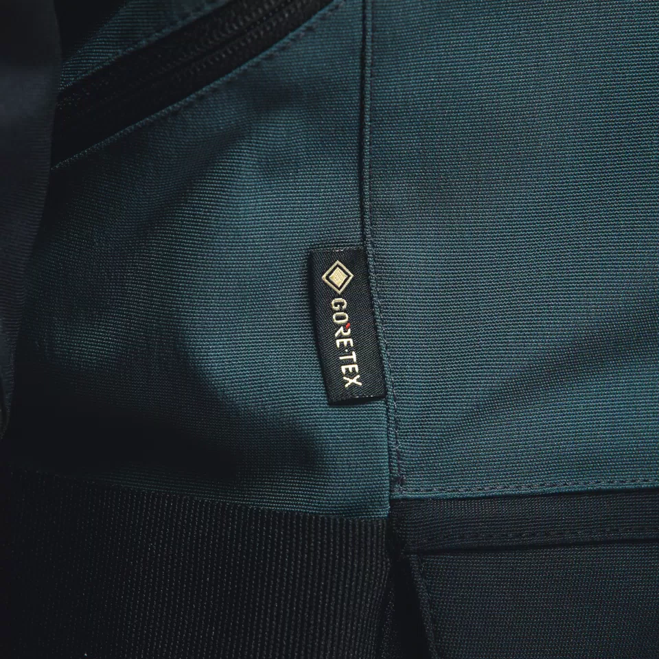 CARVE MASTER 3 GORE-TEX® - MEN'S WATERPROOF MOTORCYCLE JACKET