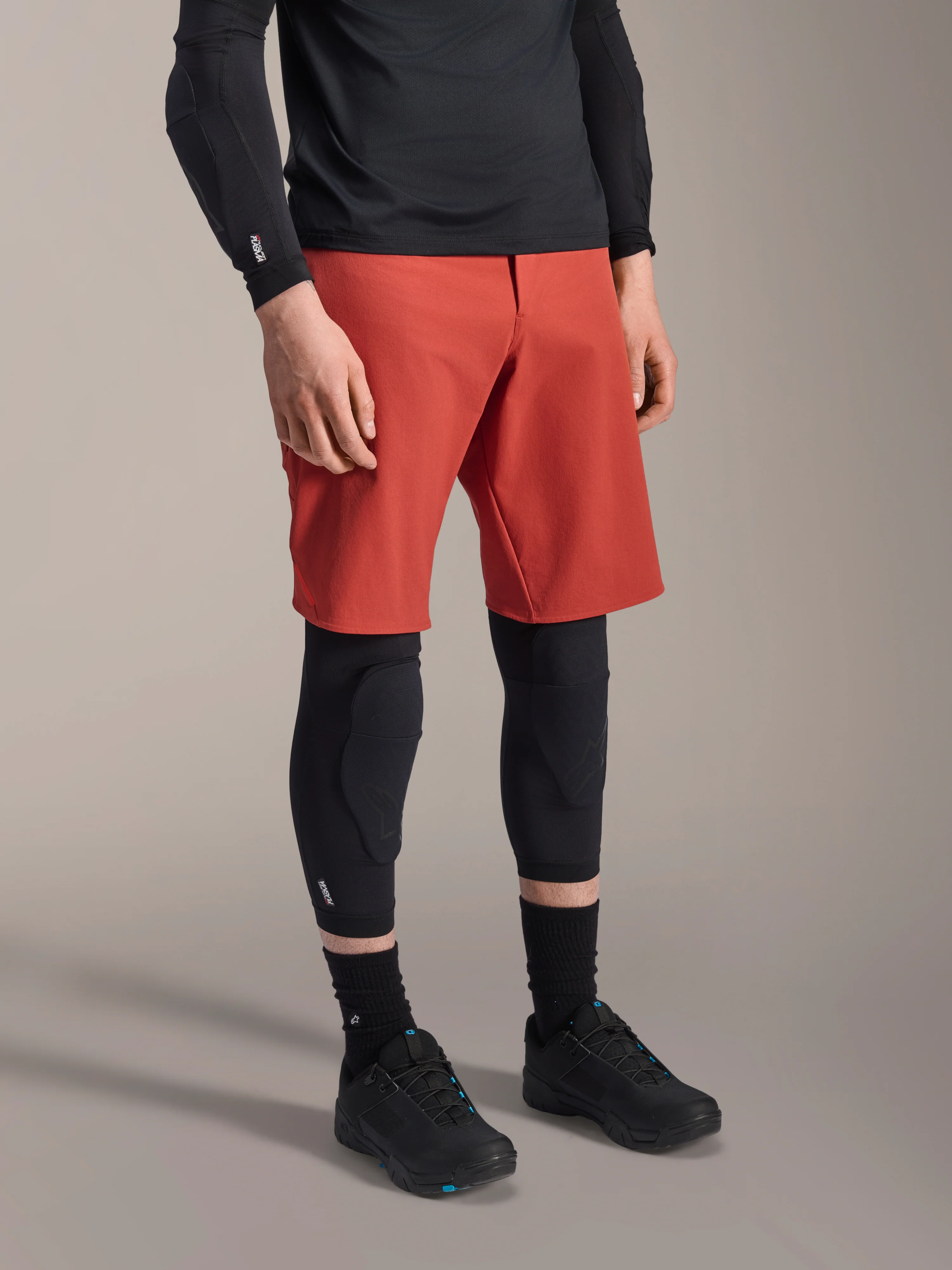 A-Motion Plasma Knee Sleeve | Alpinestars