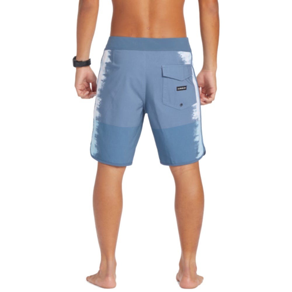 Quiksilver Mens Highlite Scallop 19" Board Shorts In Bering Sea