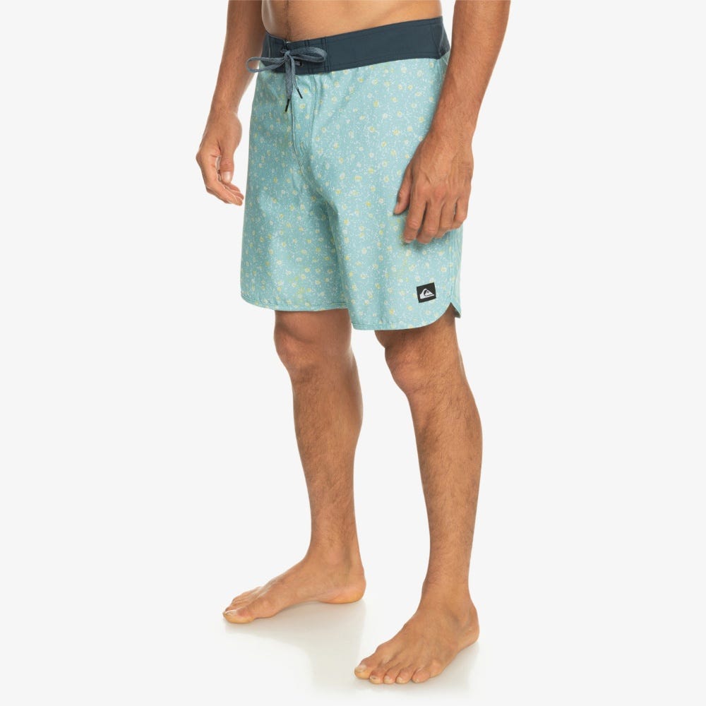 Quiksilver Mens Surfsilk Scallop 18" Boardshorts