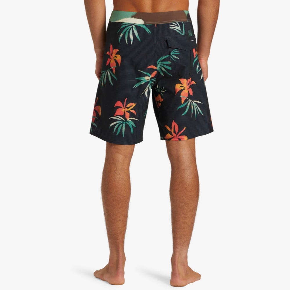 Quiksilver Highline Arch 19" Boardshorts - Men