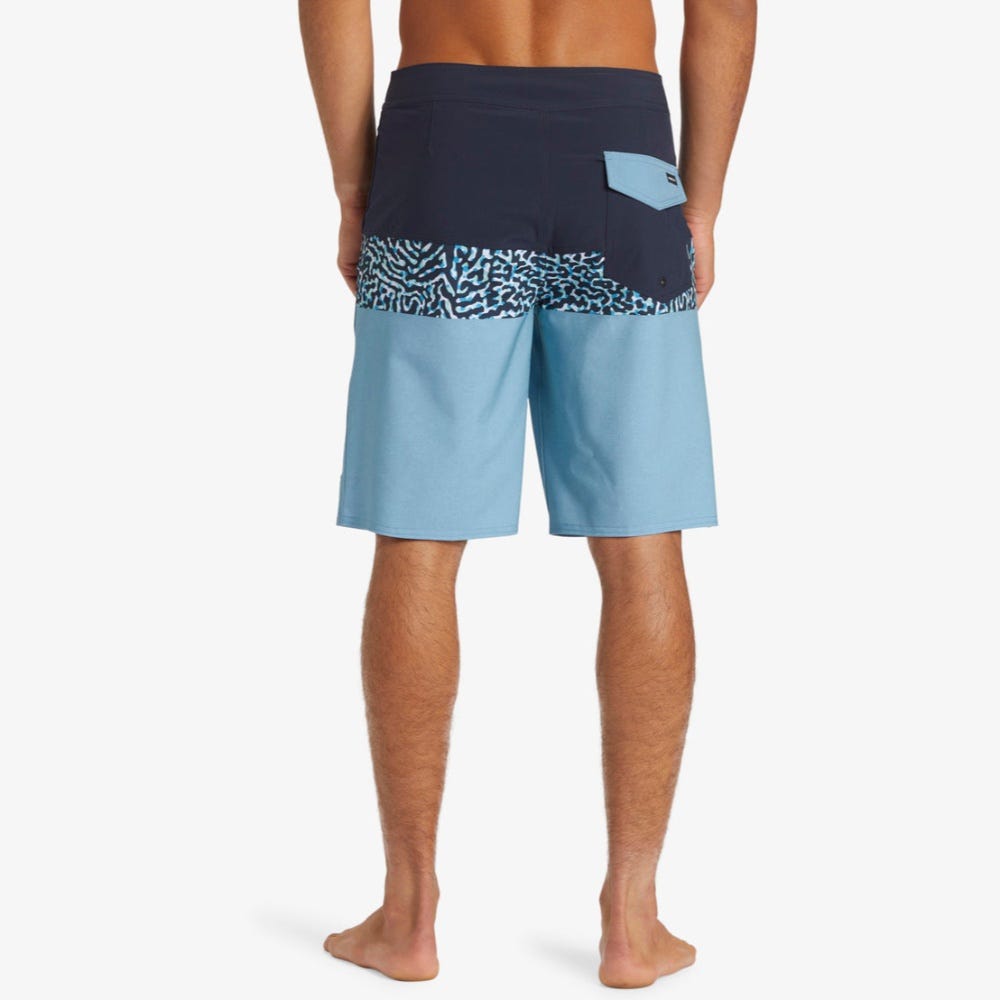 Quiksilver Surfsilk Panel 20" Boardshorts - Men