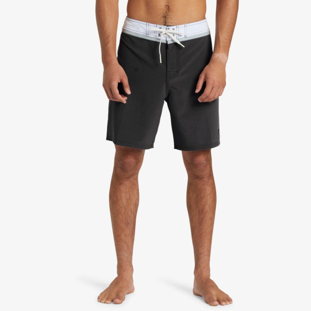 Quiksilver Original Straight Leg Solid 18" Boardshorts - Men