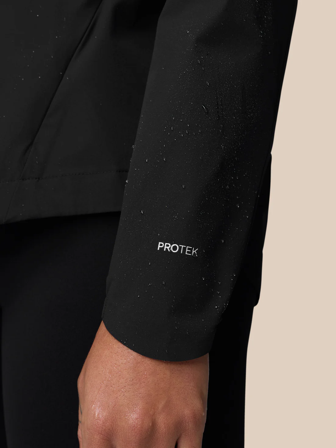 Apex Training Wind Jacket - Black