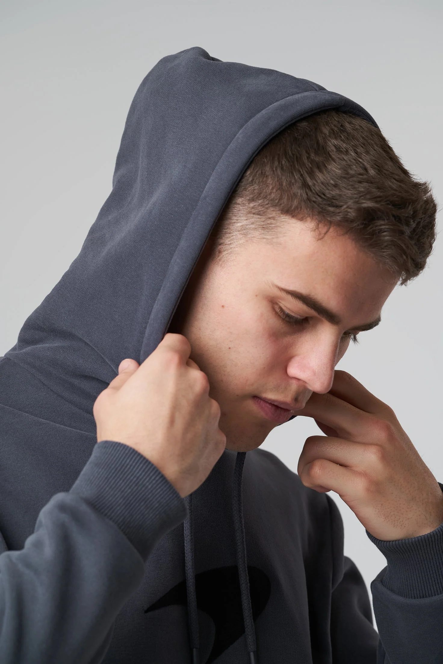 MENS TEAM CORE ESSENTIALS LOGO HOODIE - PHANTOM