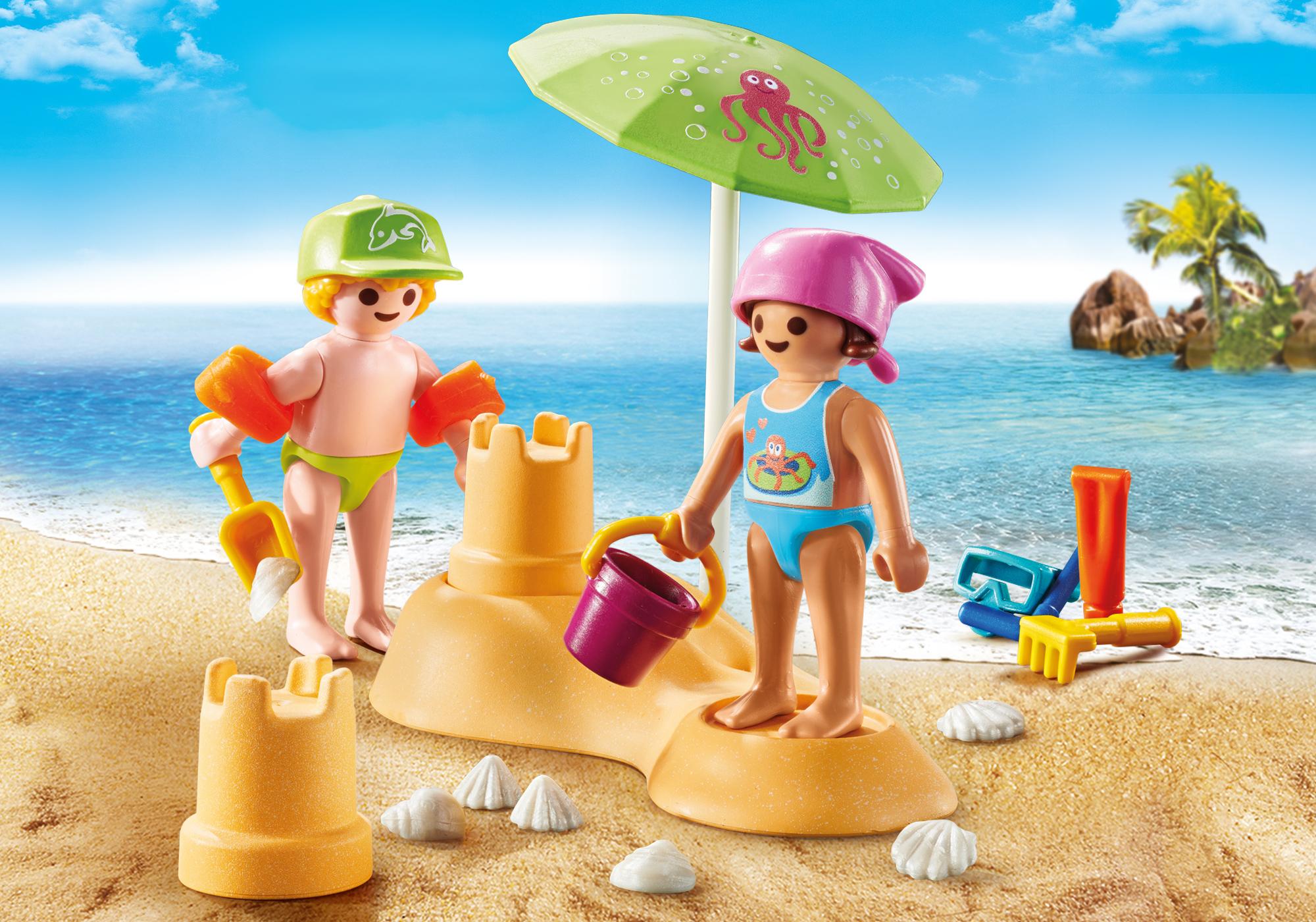 Kids with sand castle