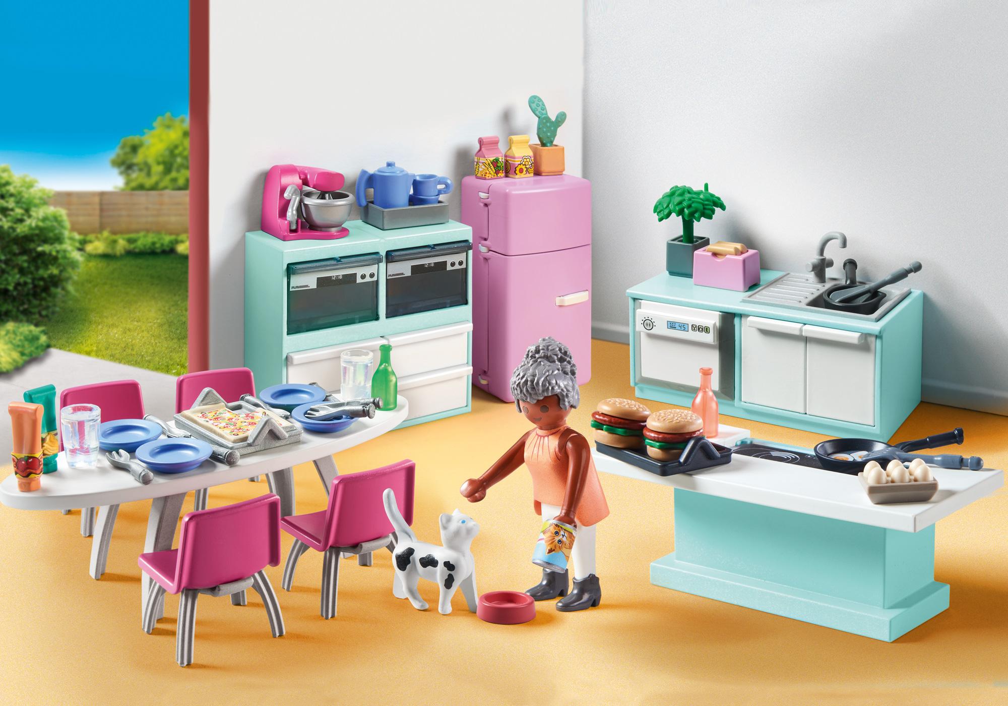 Kitchen with dining place