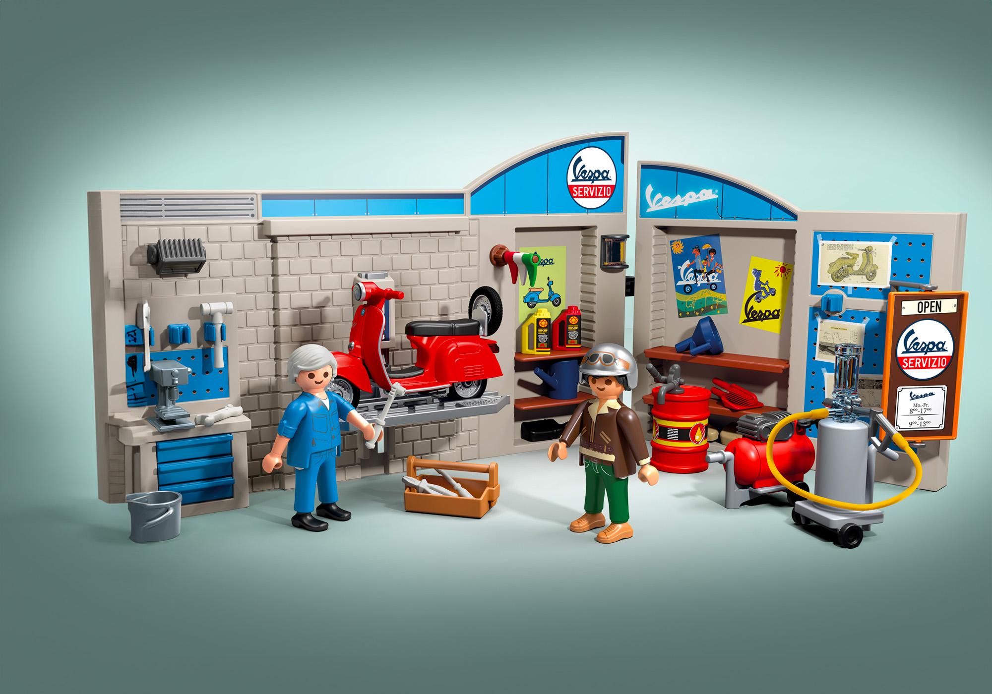 60s Vespa Garage
