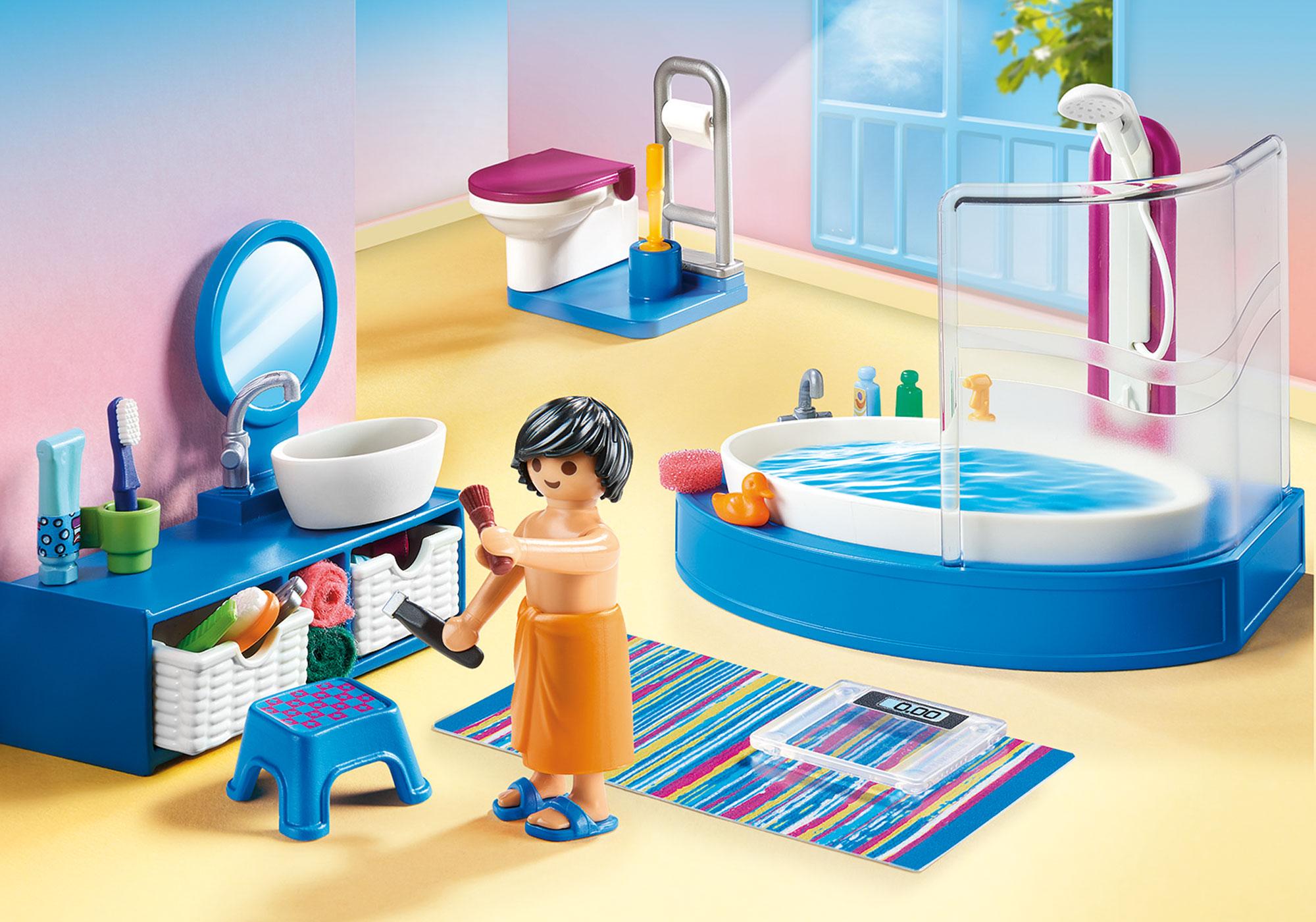 Bathroom with Tub