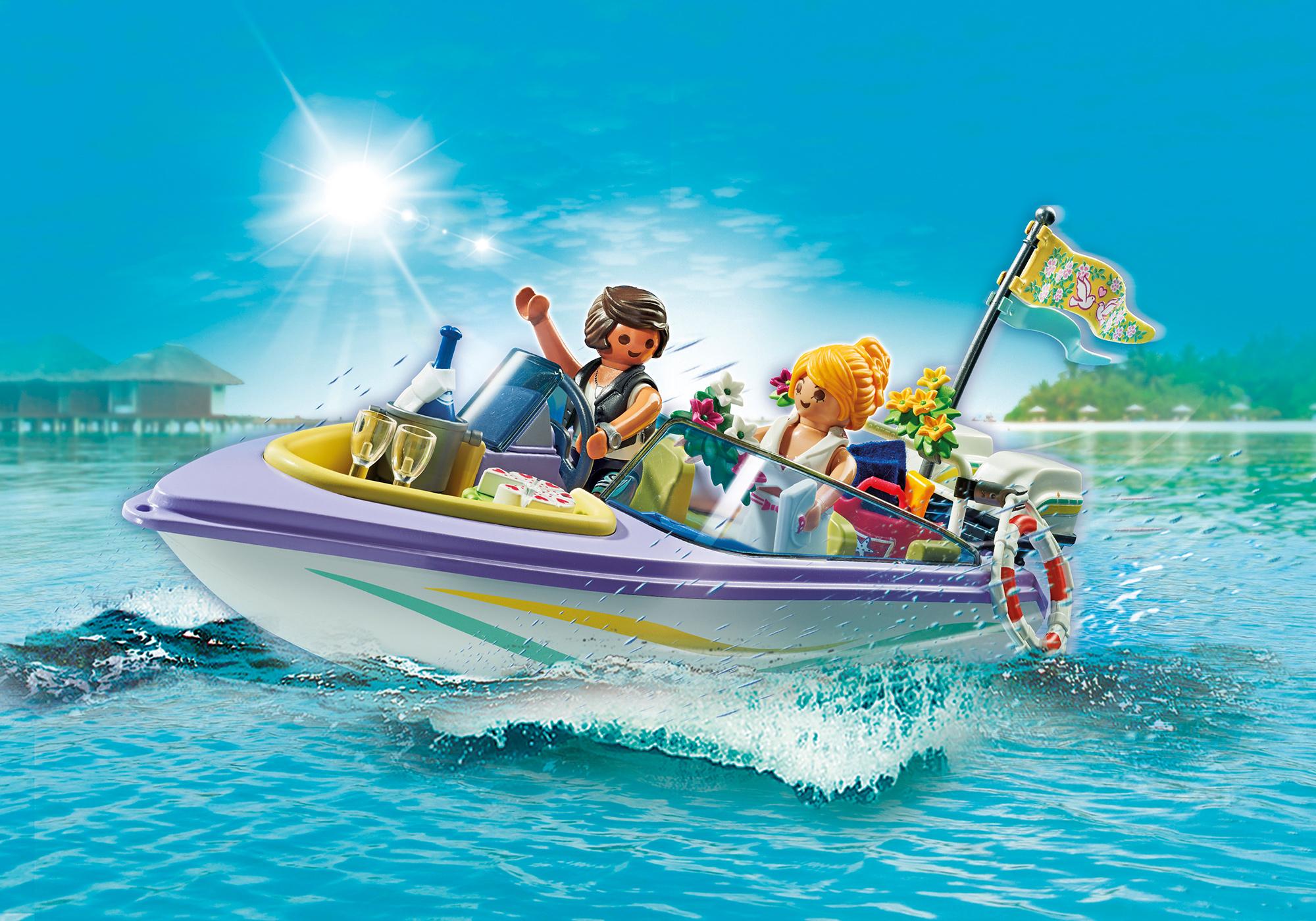 Honeymoon Speedboat Trip