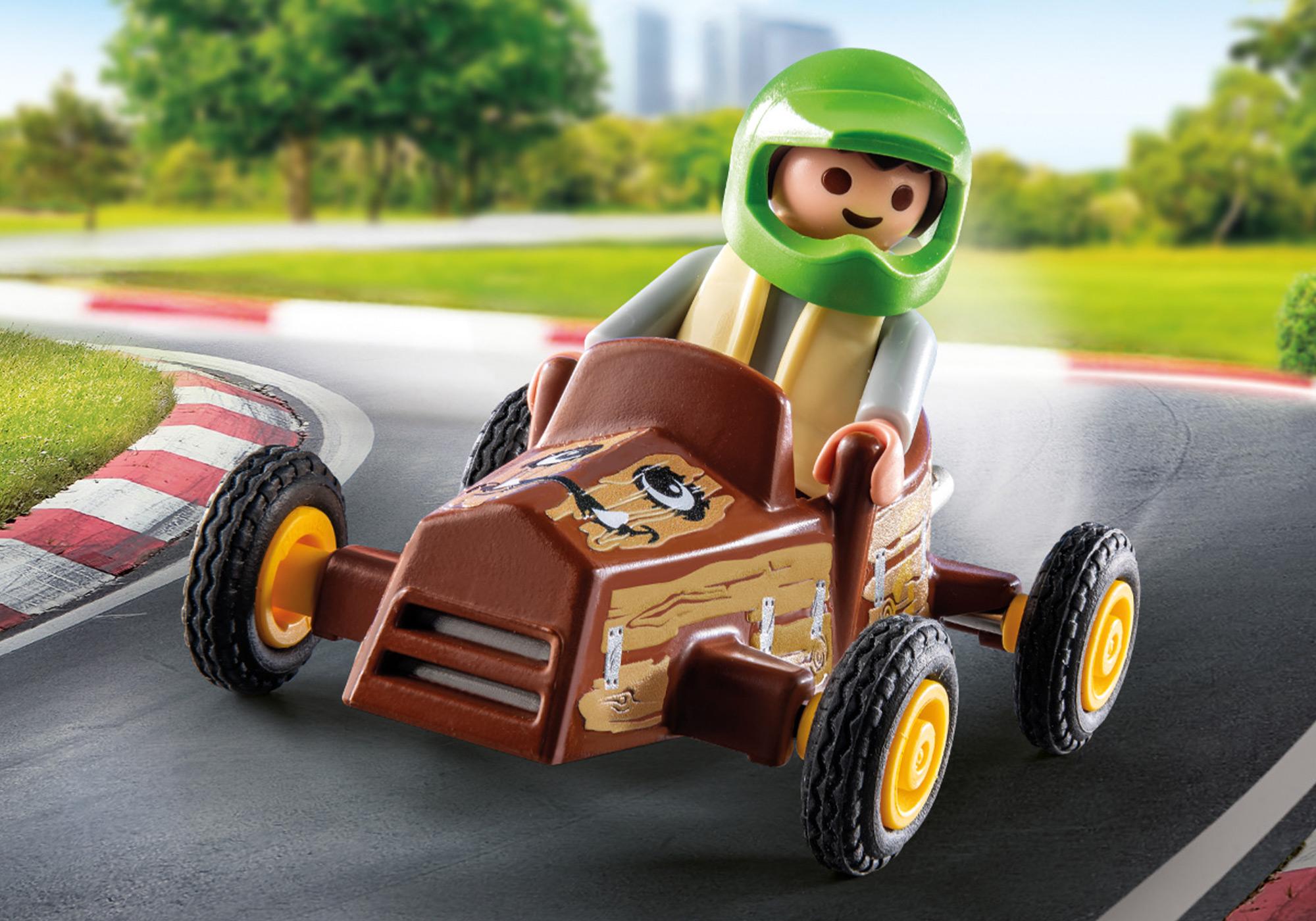 Child with kart