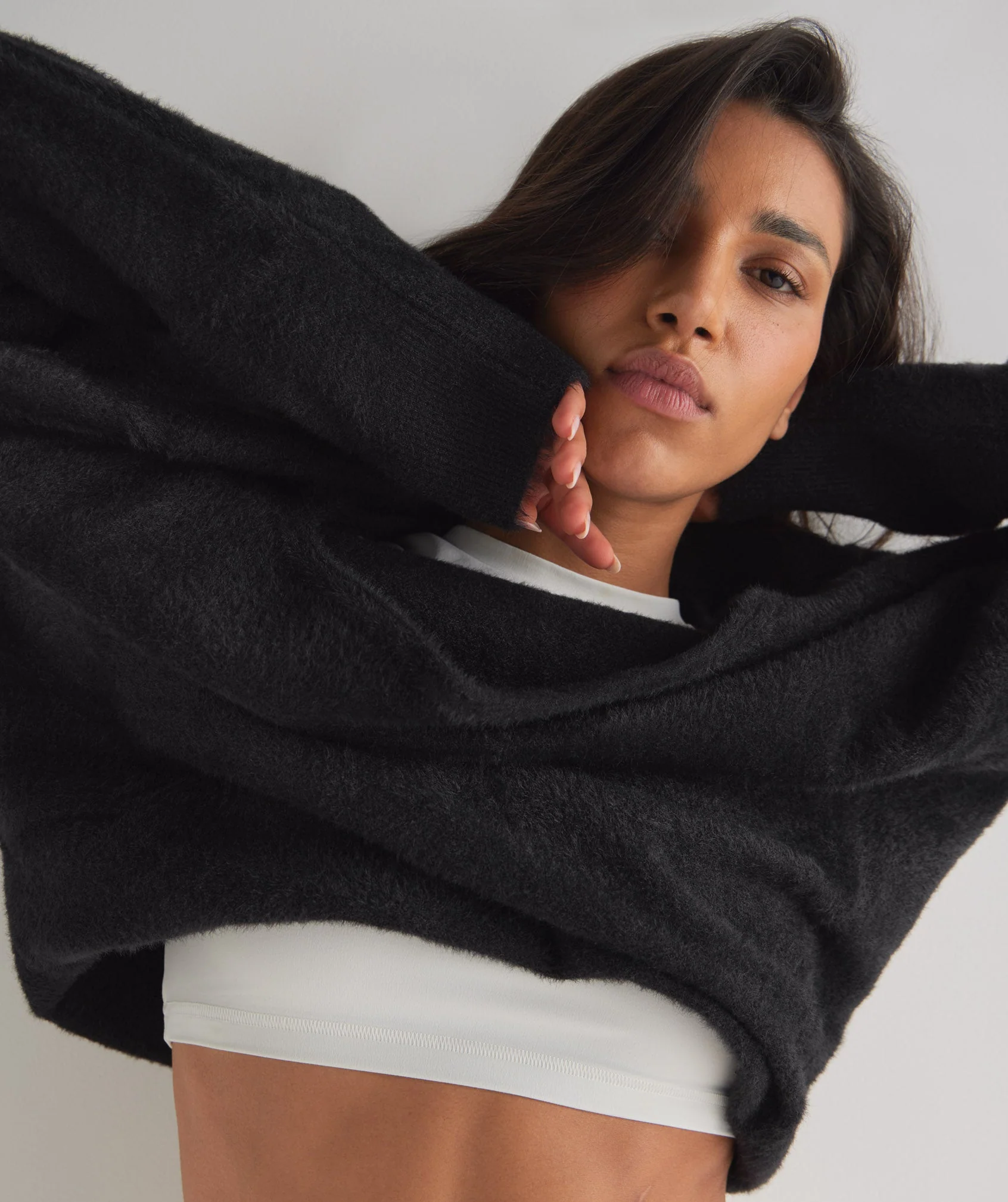 Gymshark Whitney Oversized Eyelash Knit Sweater - Black