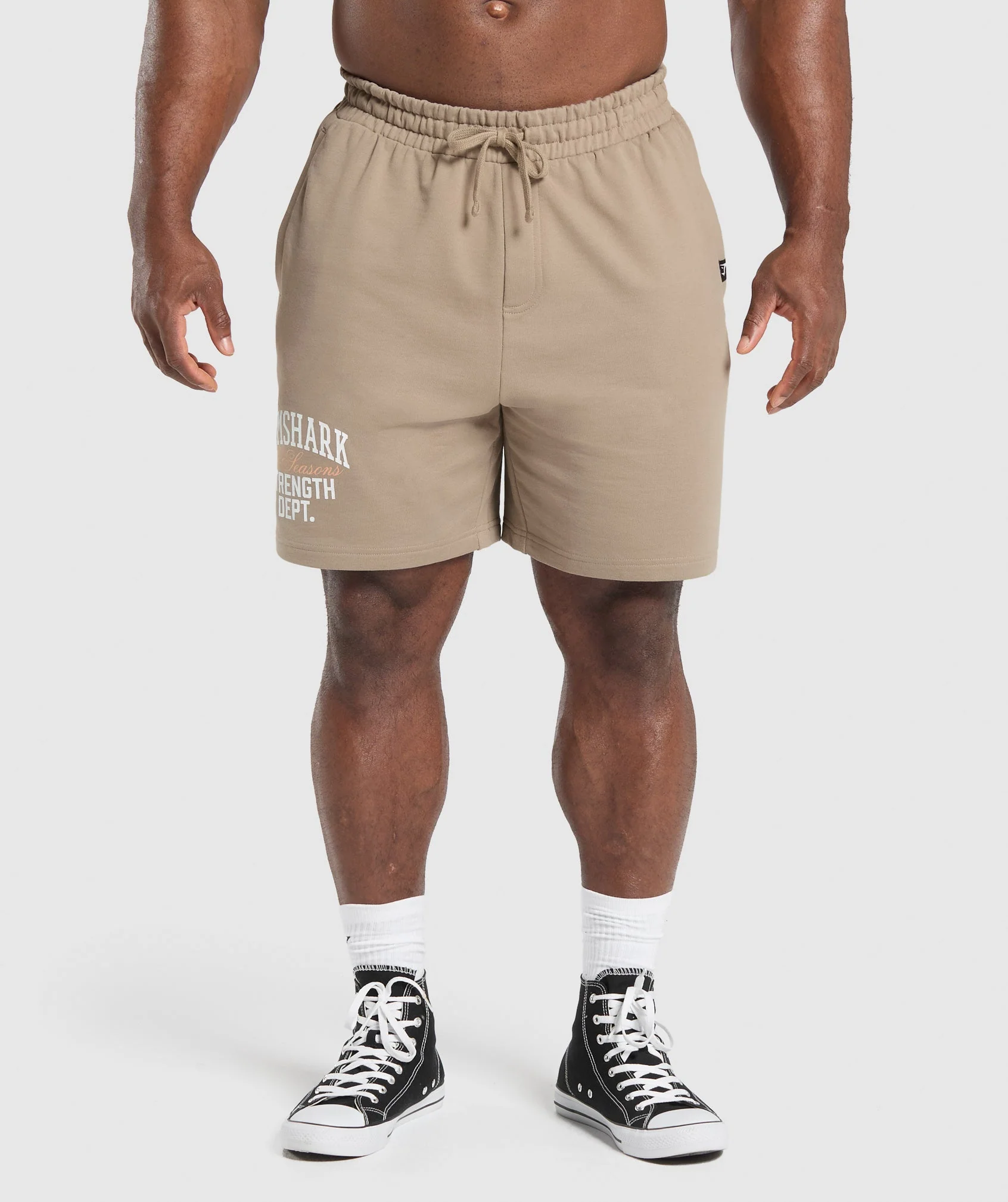 Gymshark Trophy Graphic Shorts - Cement Brown