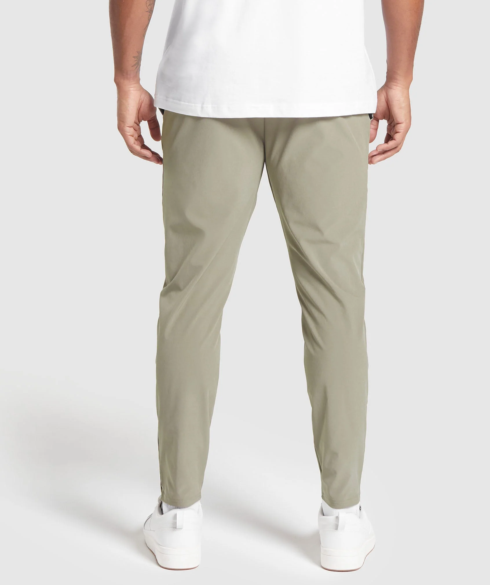 Gymshark Arrival Woven Joggers - Linen Brown