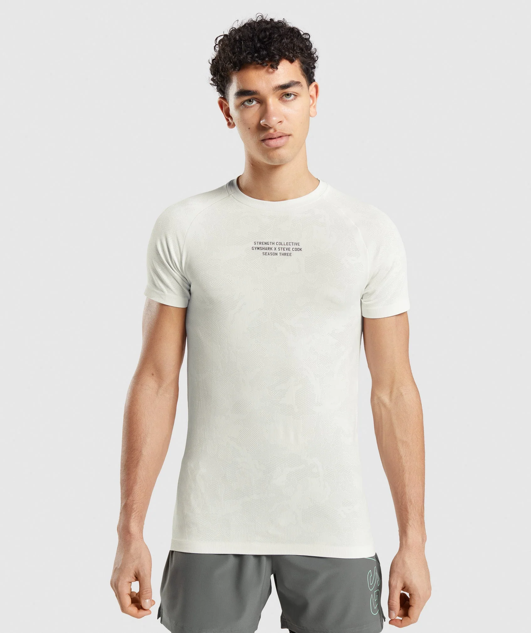 Gymshark//Steve Cook Seamless T-Shirt - Off White/Light Grey