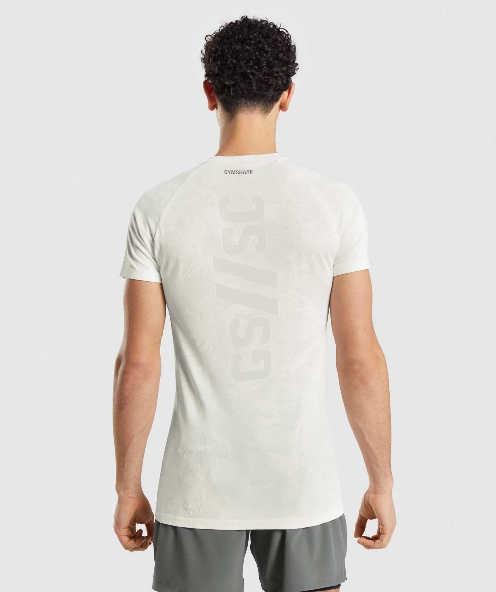 Gymshark//Steve Cook Seamless T-Shirt - Off White/Light Grey