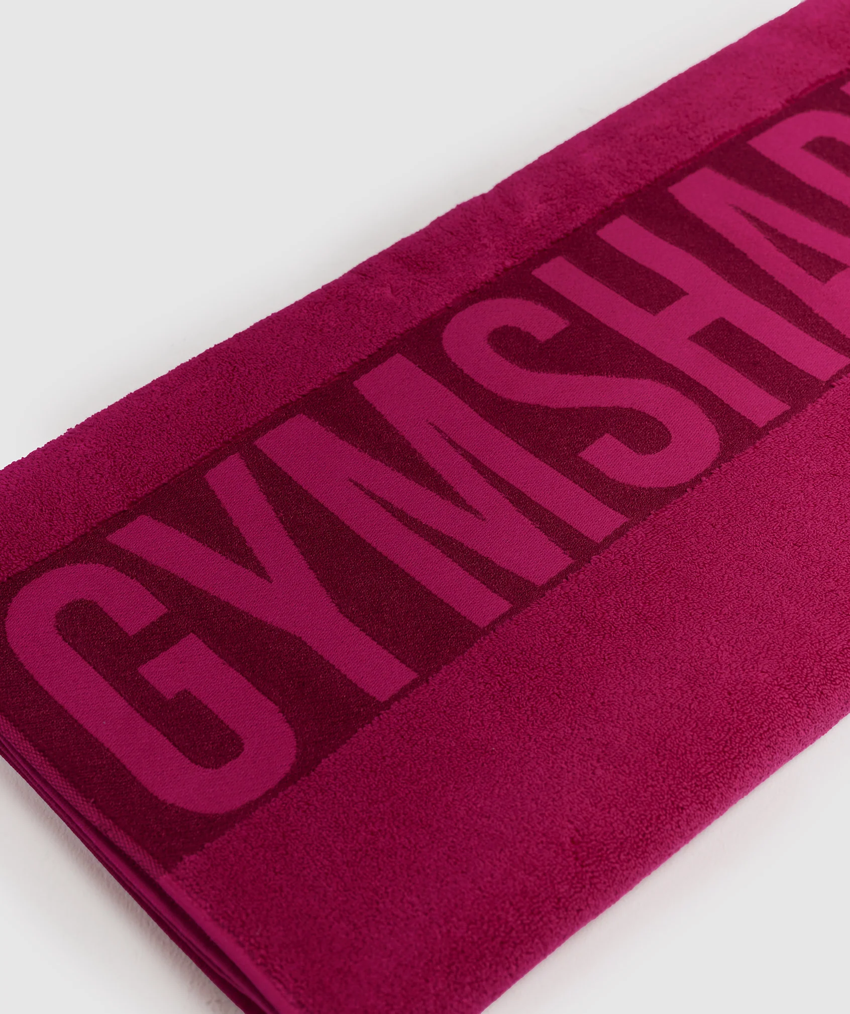 Gymshark Towel - Bold Magenta/Raspberry Pink