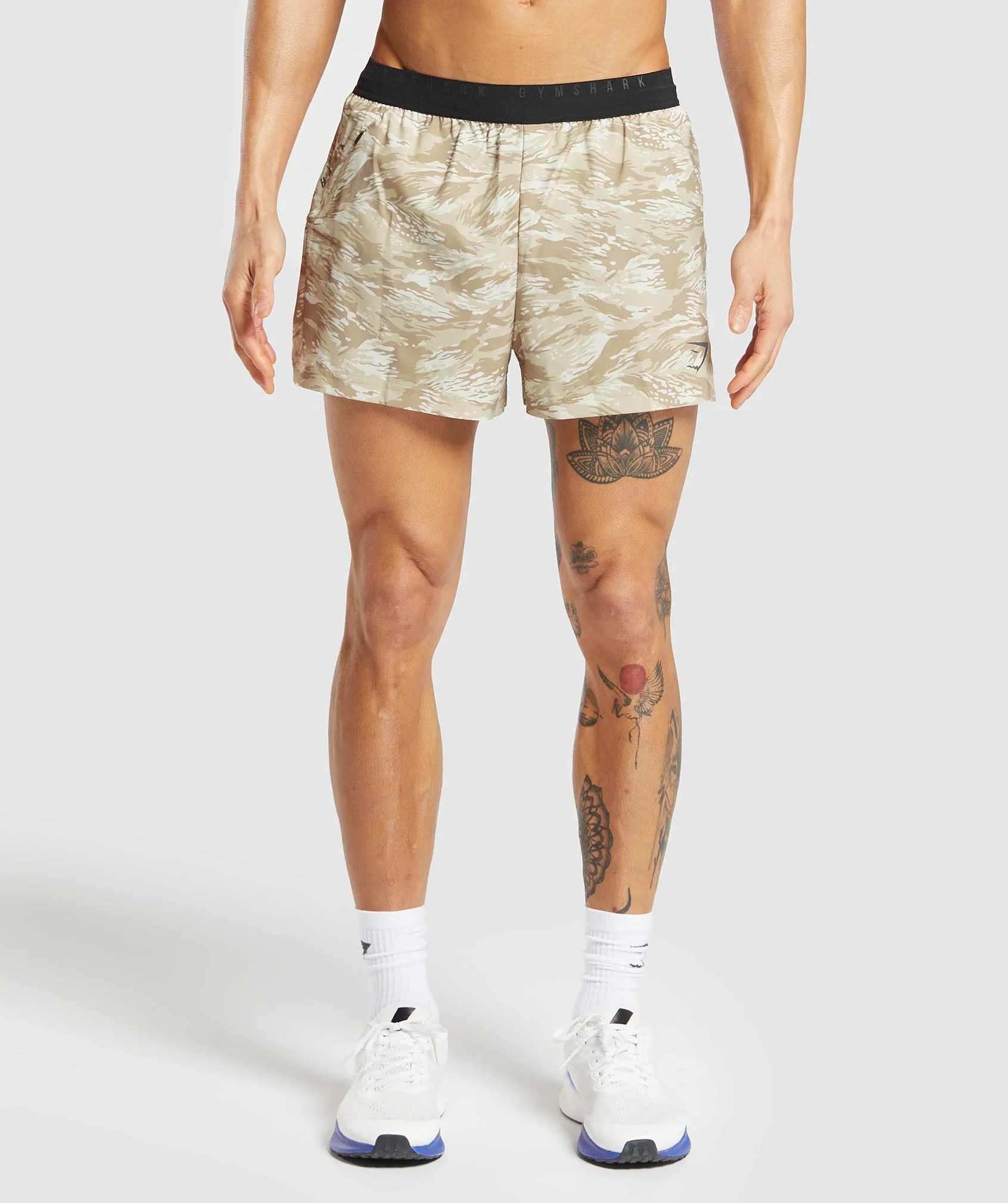 Gymshark Sport Printed Run 3 Shorts - Ecru White