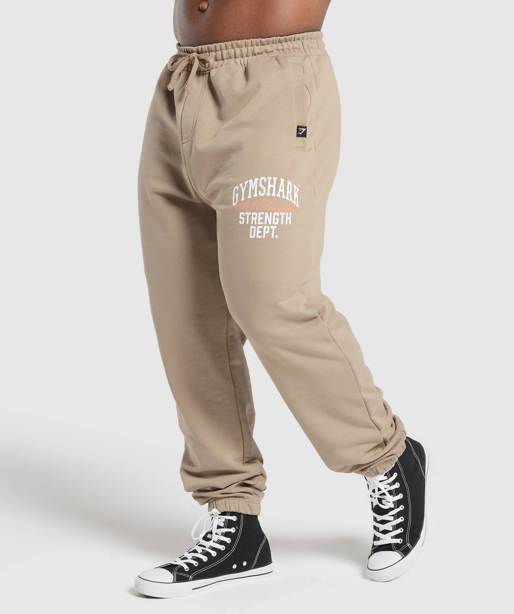 Gymshark Trophy Graphic Joggers - Cement Brown