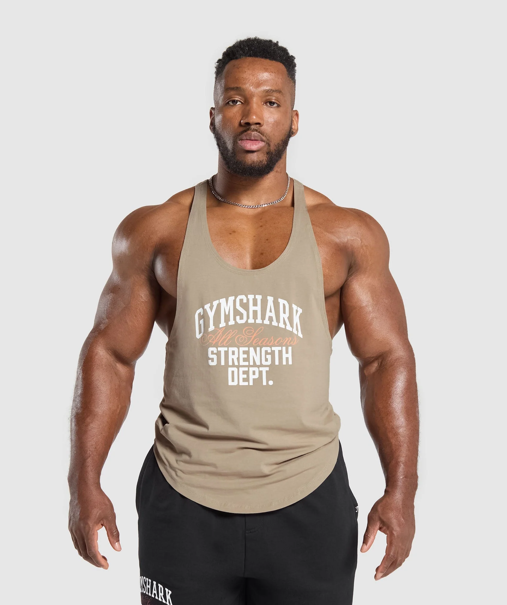 Gymshark Trophy Graphic Stringer - Cement Brown
