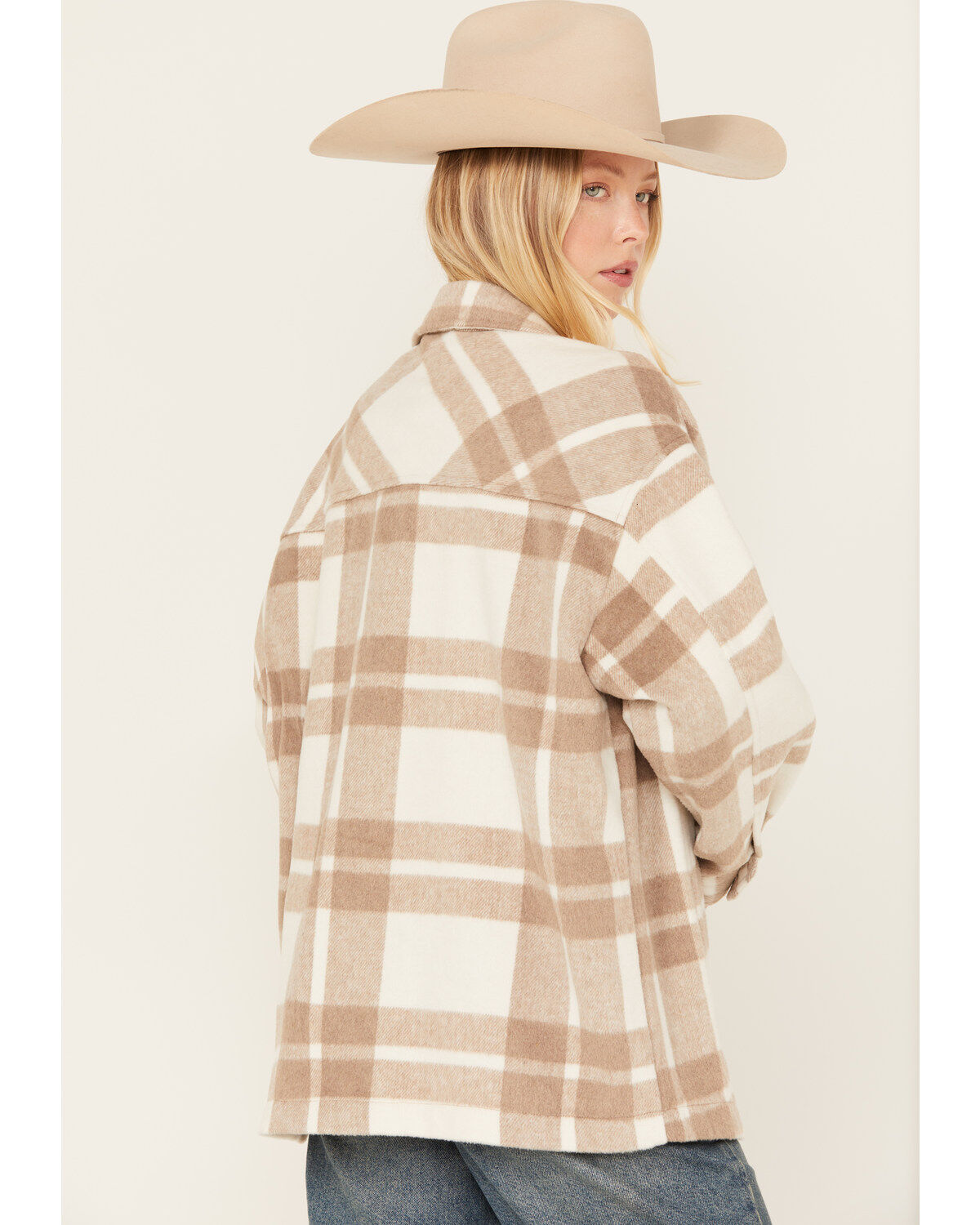 26 International Women's Plaid Print Shacket