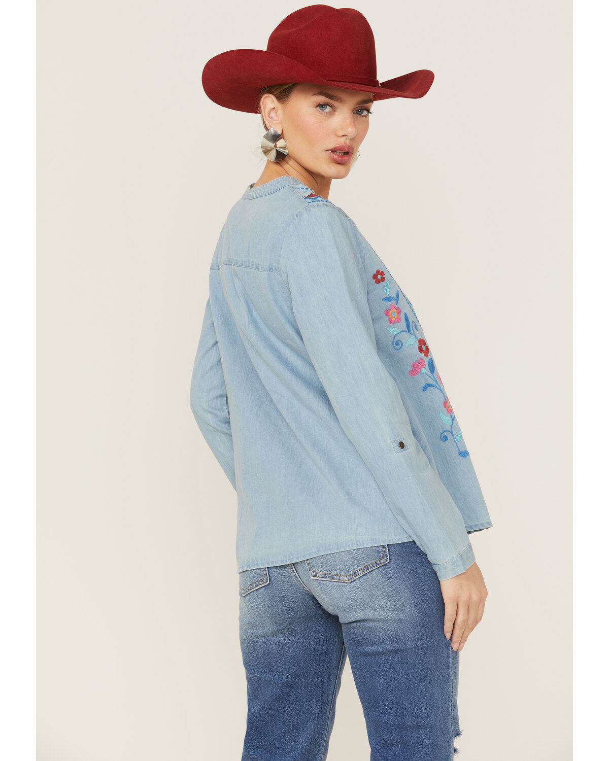 Roper Women's Embroidered Front Southwestern Denim Pullover Shirt