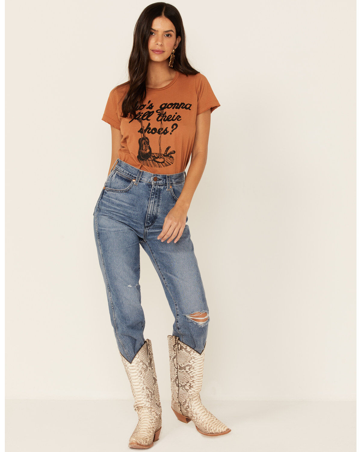 Bandit Women's Fill Their Shoes Graphic Tee