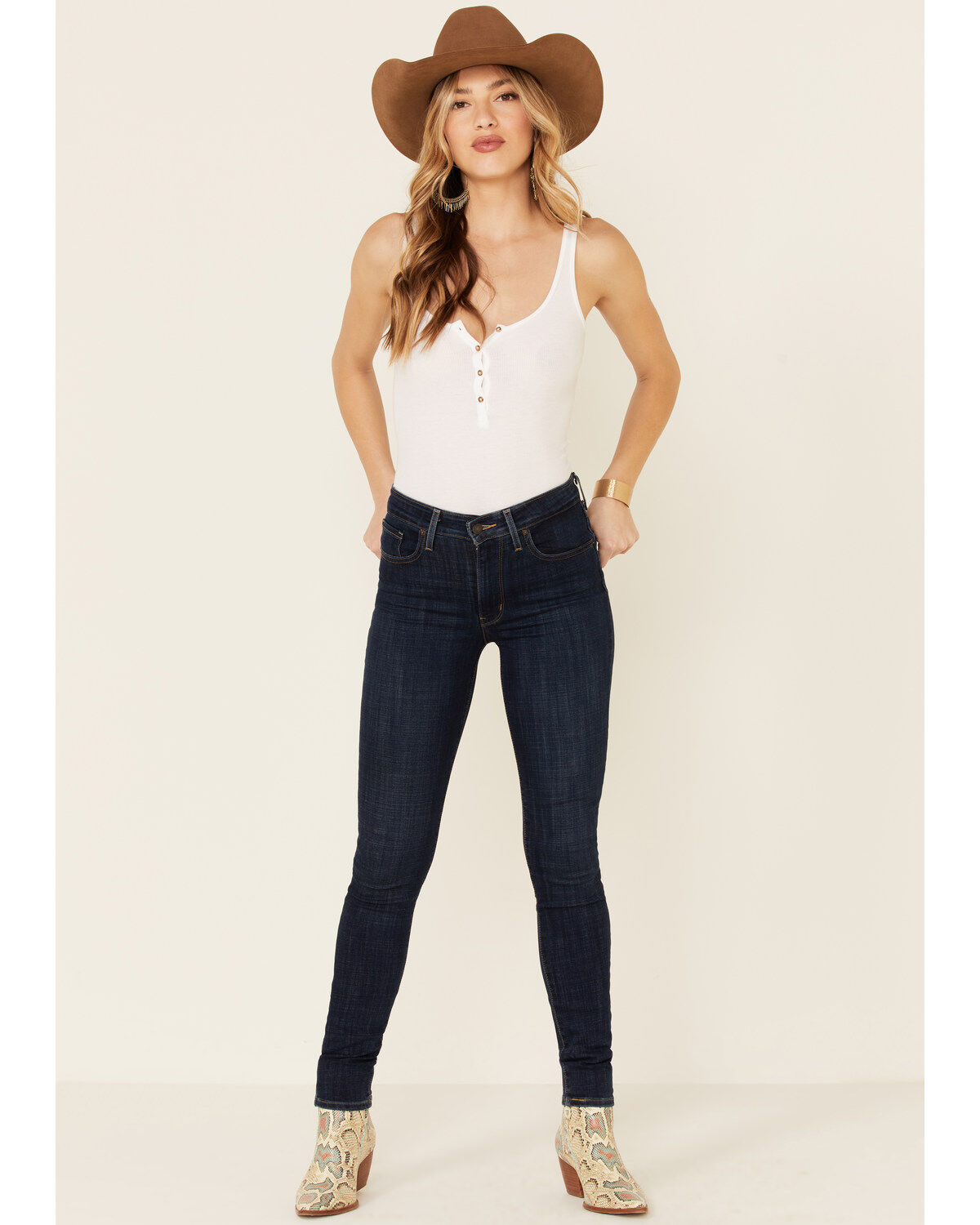 Levi's Women's Dark Wash 721 High Rise Skinny Jeans