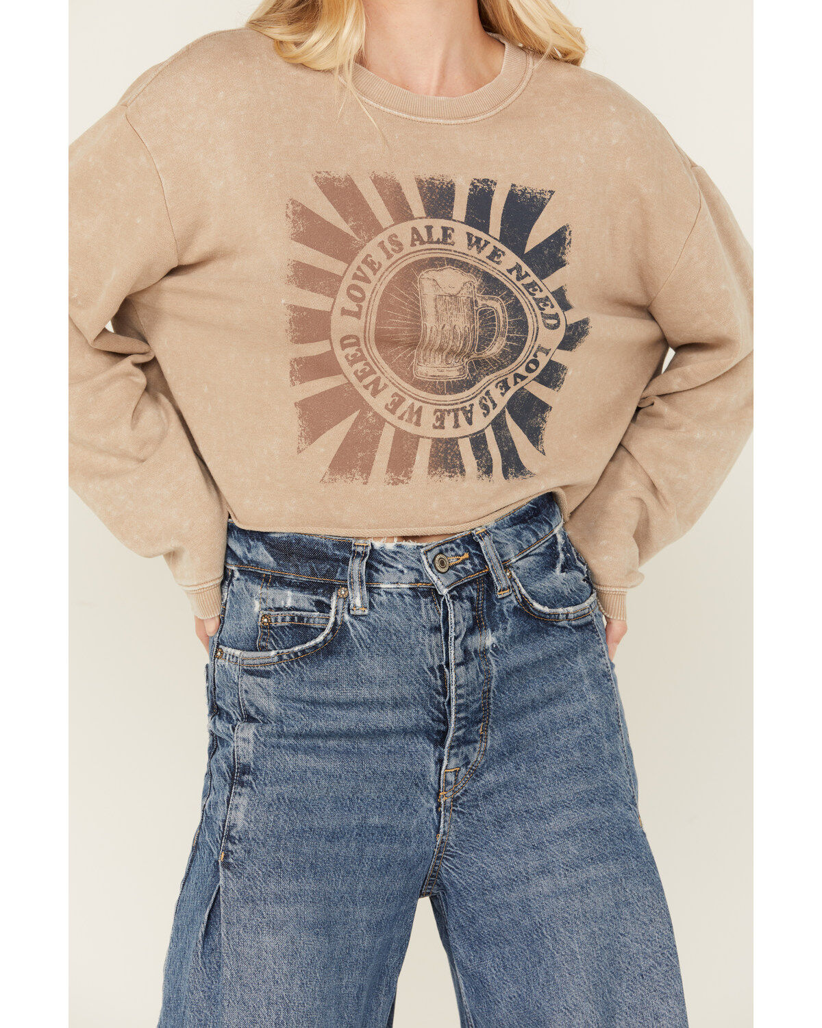 Cleo + Wolf Women's Love is Ale We Need Cropped Graphic Sweatshirt