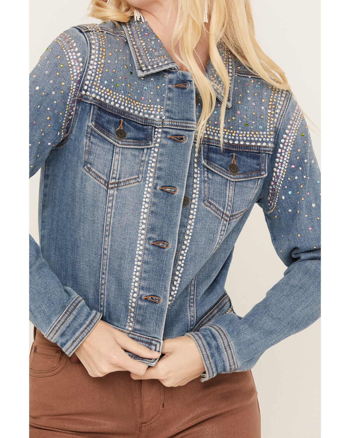 Idyllwind Women's Shiloh Drive Embellished Denim Trucker Jacket