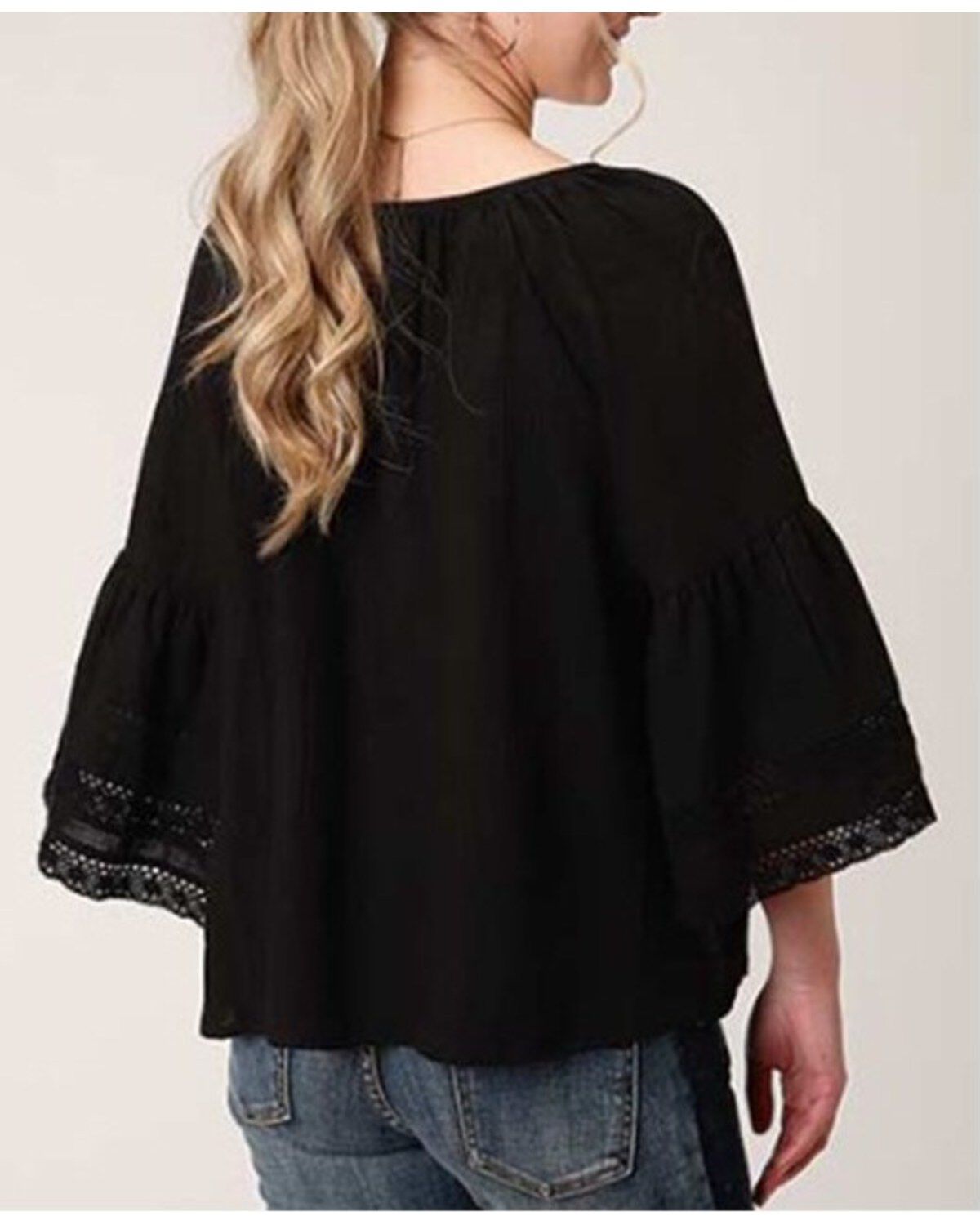 Roper Women's Bell Sleeve Embroidered Peasant Blouse