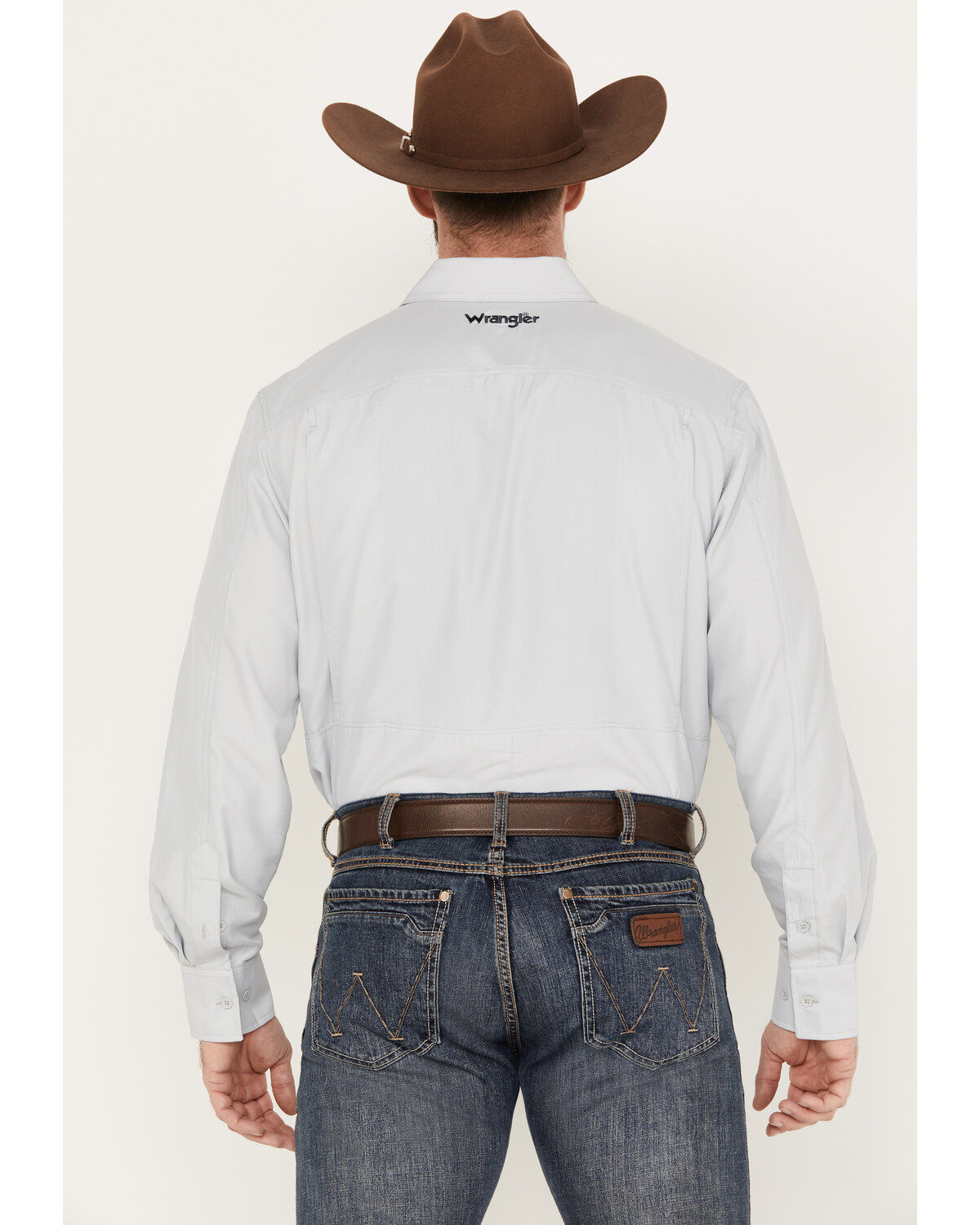 Wrangler Men's Solid Performance Long Sleeve Button-Down Shirt