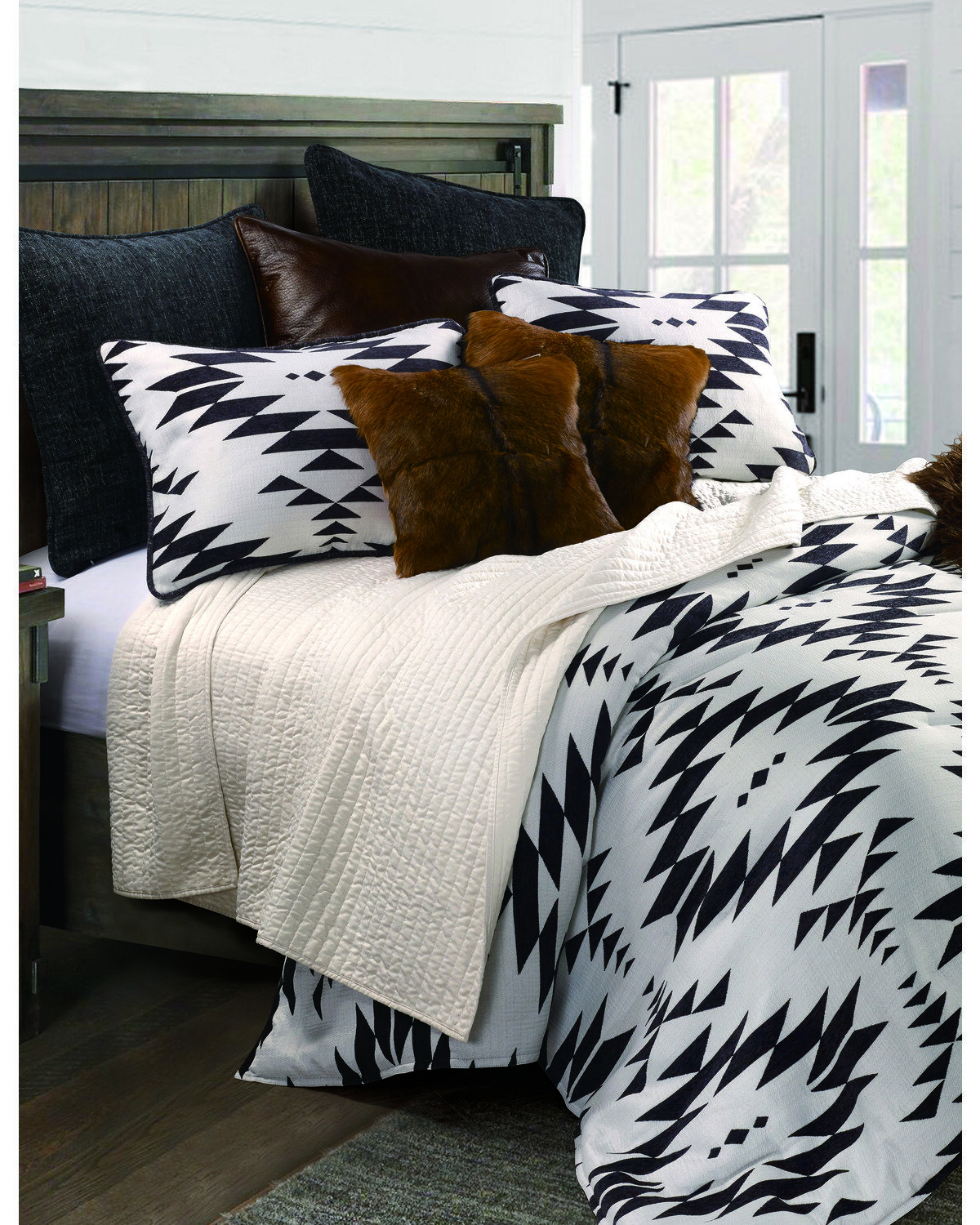 HiEnd Accents Amelia Comforter Set - 3 Piece