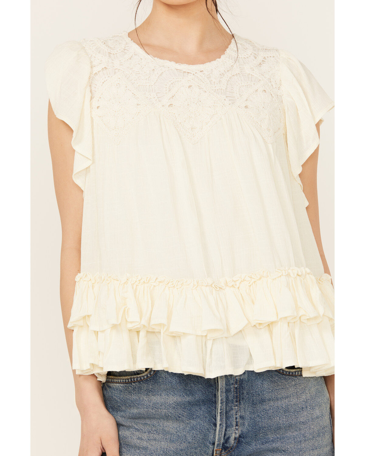 Miss Me Women's Sleeveless Ruffle Hem Top