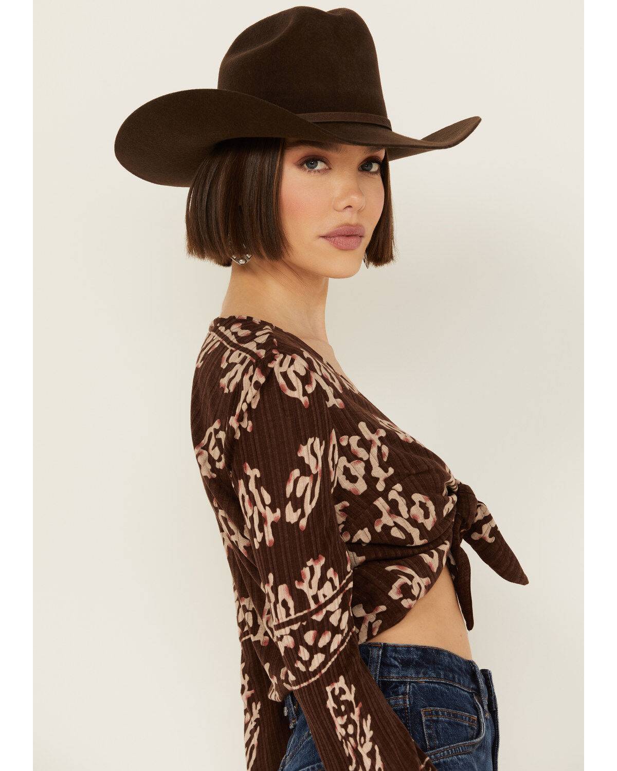 Shyanne Women's Printed Tie Front Long Sleeve Cropped Top