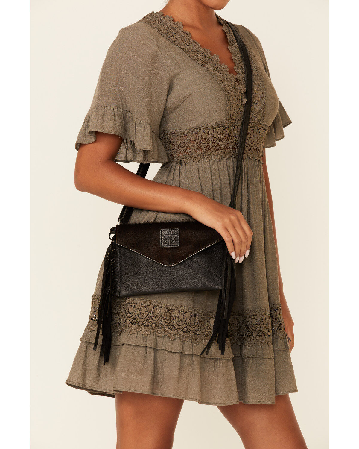STS Ranchwear Women's Cowhide Envelope Crossbody Bag