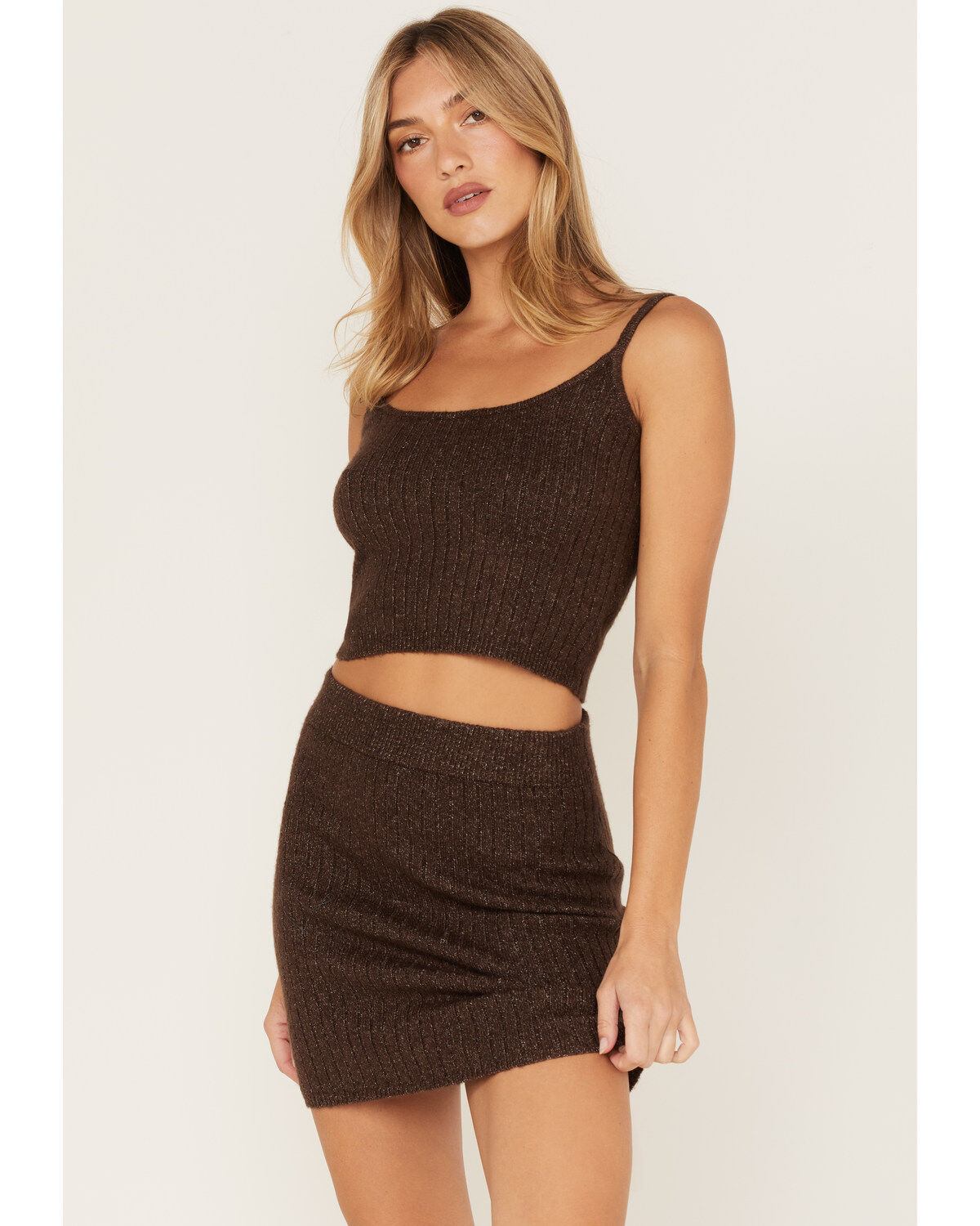 Cleo + Wolf Women's Ribbed Sweater Knit Cropped Tank Top